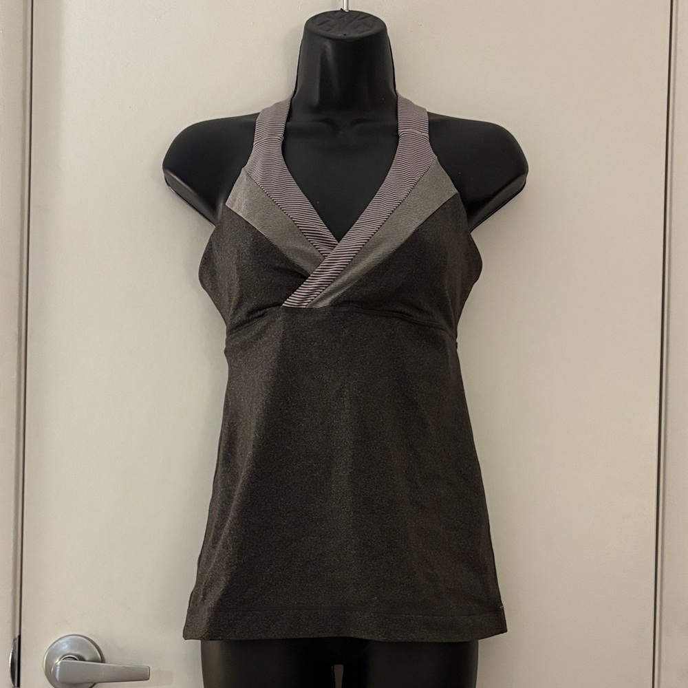 Lululemon Athletica Gray Racer Back Top SZ S/M (dot sticker 6)